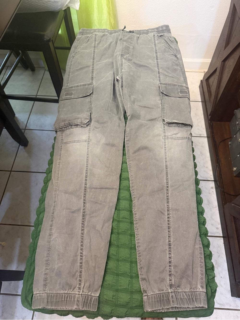 abercrombie kids Gray Cargo Joggers with Elastic Ankles
